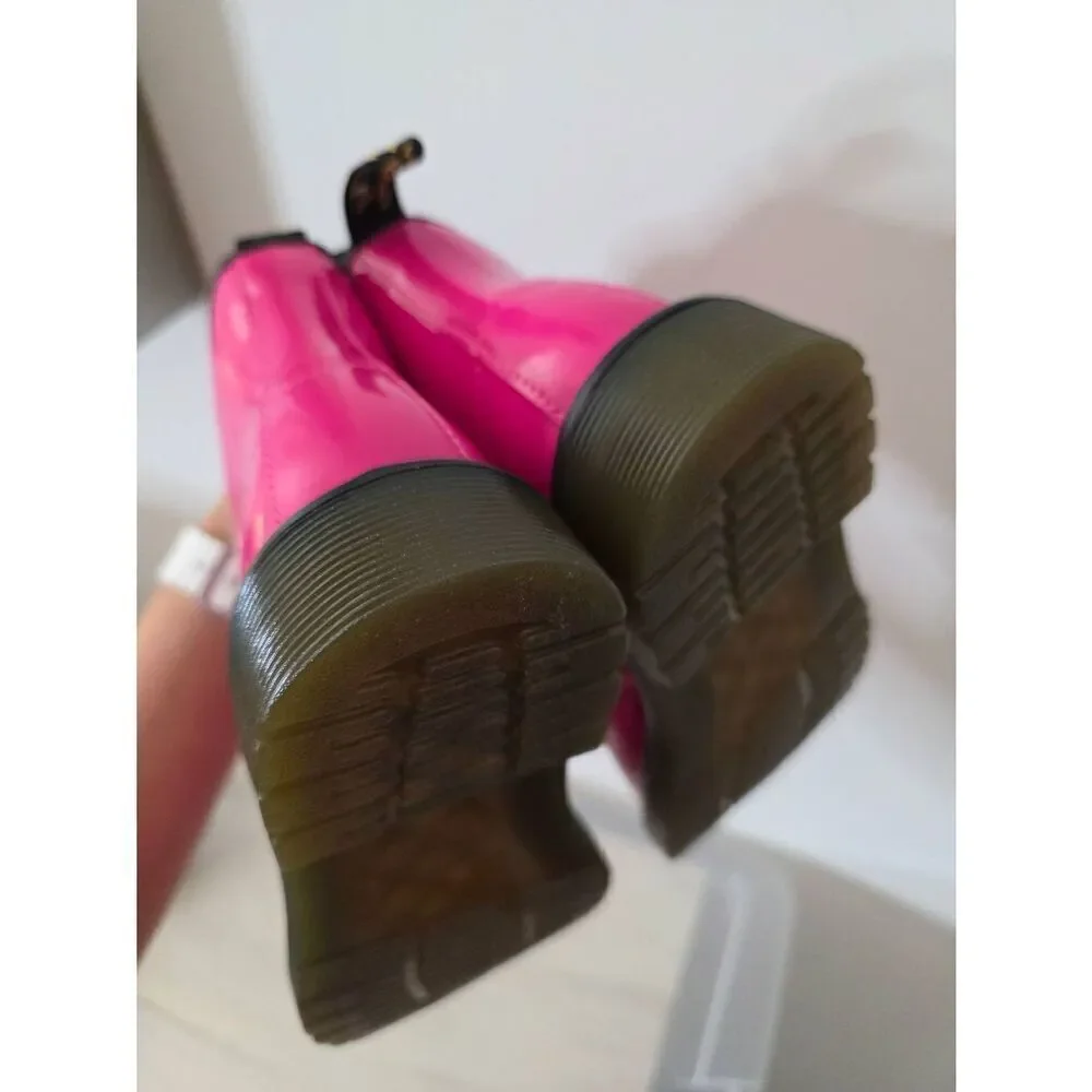Dr. Marten girls hot pink patent leather boot US 3